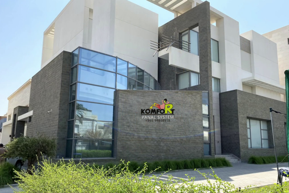 007 Skylight External View 3